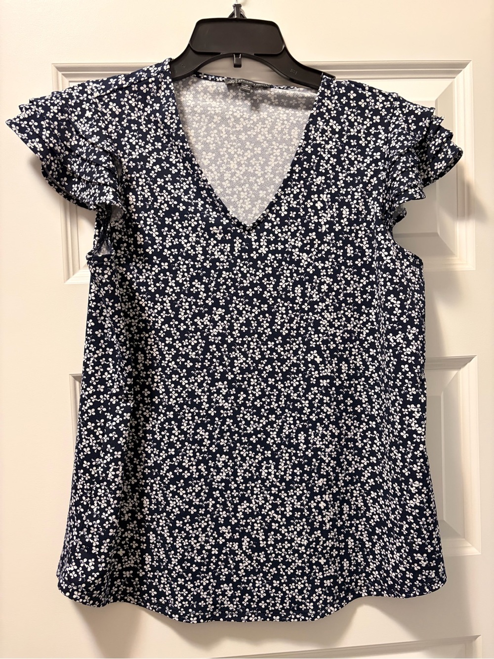 Adrianna Papell Navy and White Floral V-Neck Ruffle Sleeve Blouse